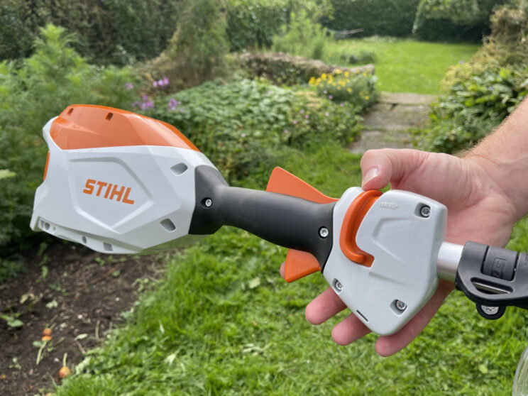 Review Stihl HLA 86 telescopic, battery powered hedge trimmer Jack